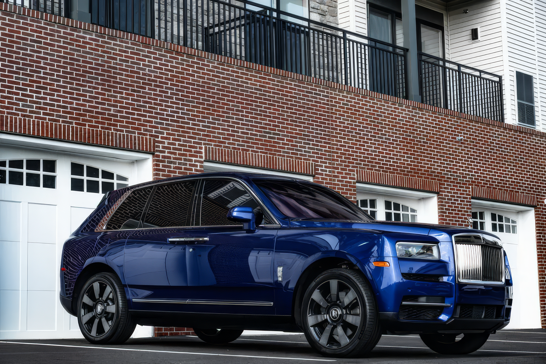 Rolls-Royce Cullinan - Salamanca Blue on Cobalto Blue & Black