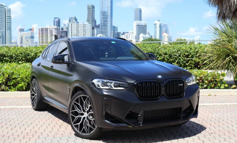 BMW X4 M – Black on Black