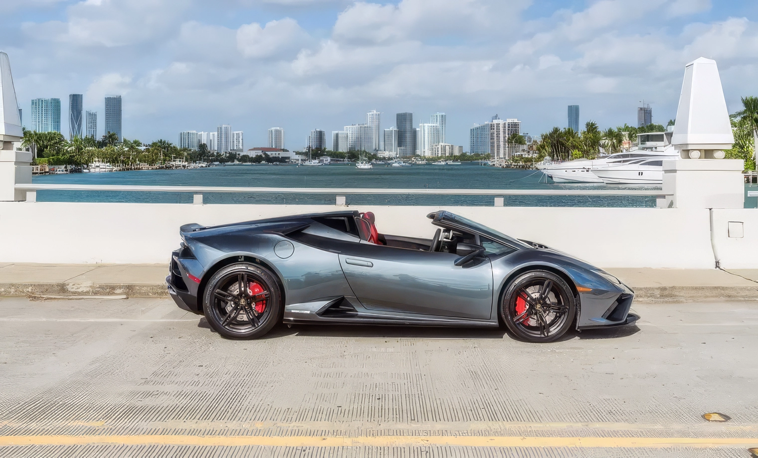 Lamborghini Huracan EVO Spyder – Grigio Nimbus on Rosso & Nero (Metallic Grey on Red & Black)