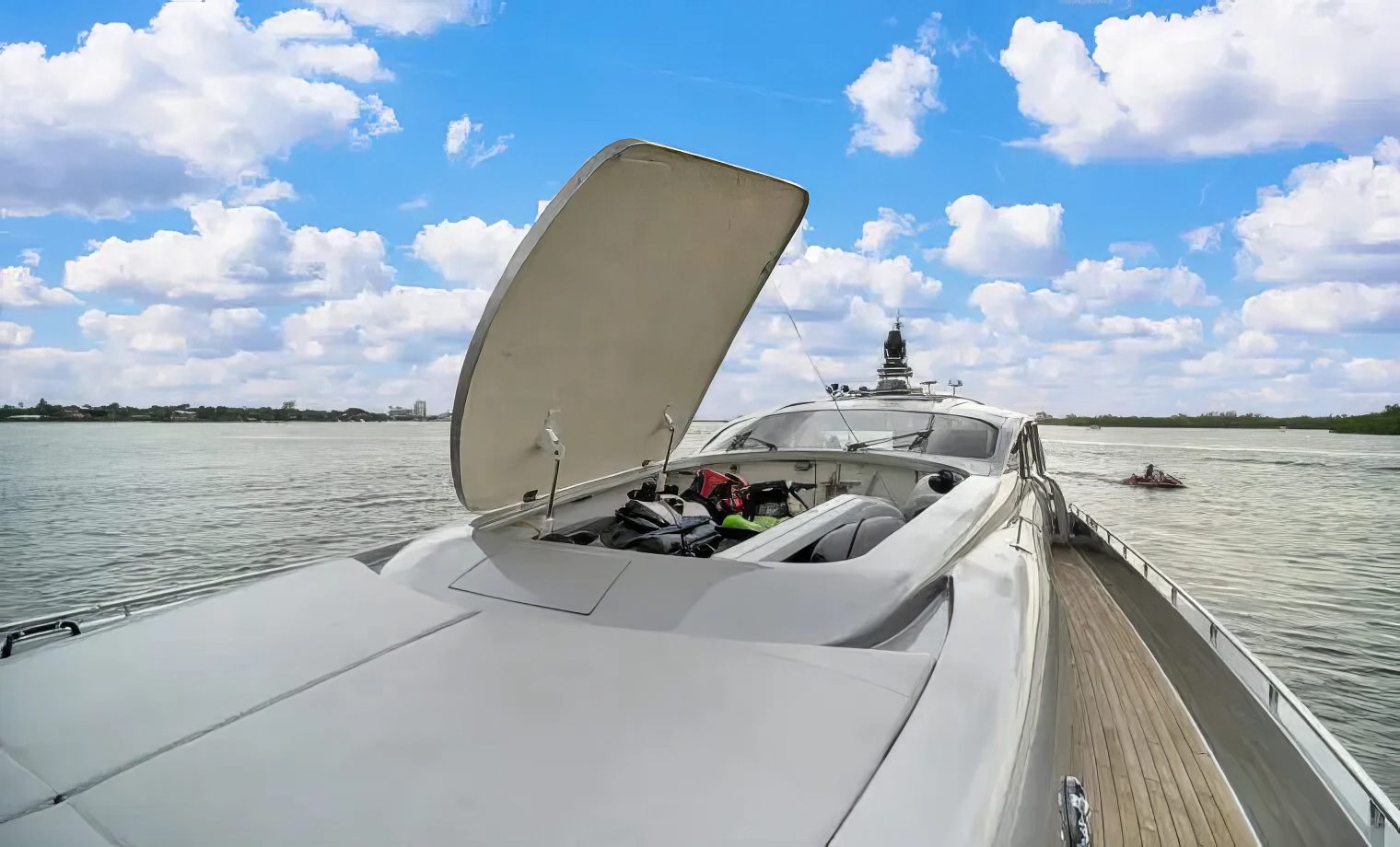 92′ Pershing - $6,700