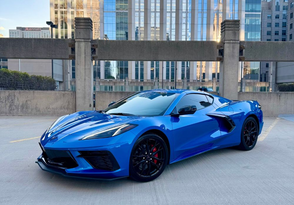 Corvette C8 Stingray 2LT - Rapid Blue / Jet Black