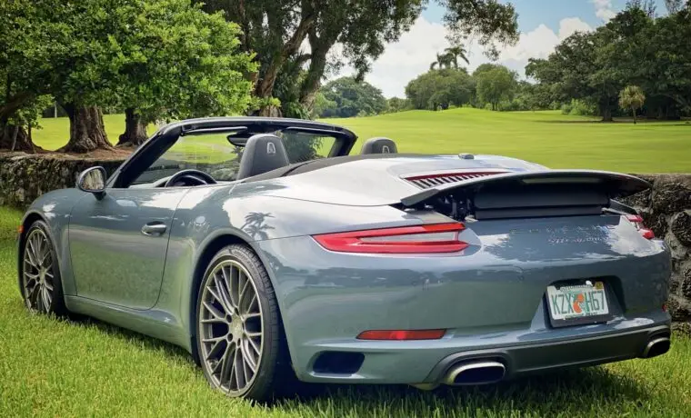 Porsche 911 Carrera Cabriolet – Gray on Black