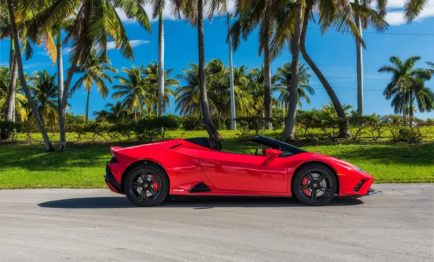Lamborghini Huracan EVO Spyder – Rosso Mars on Nero (Lamborghini Solid Red on Black)
