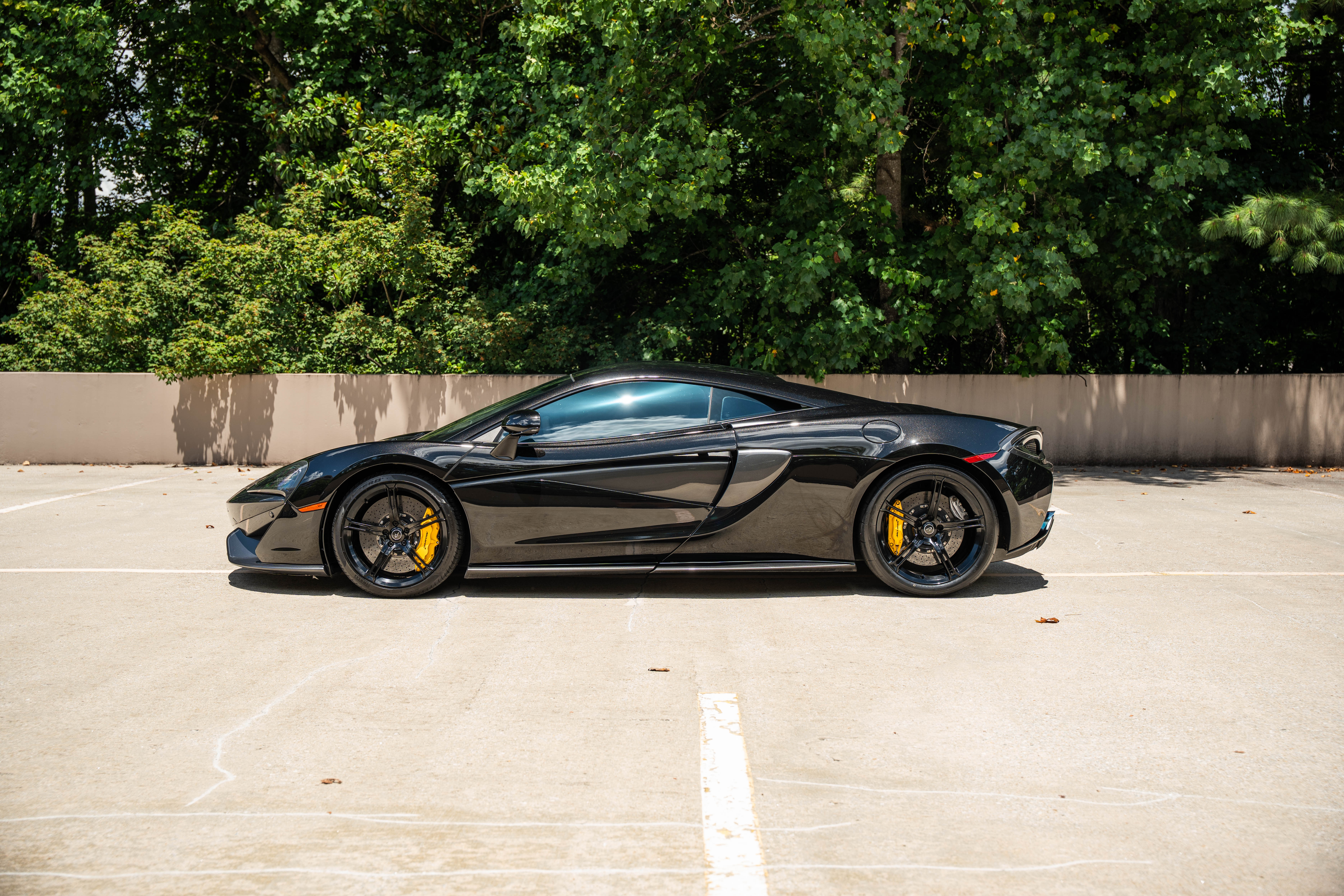 McLaren 570S  - Carbon Black on Jet Black 