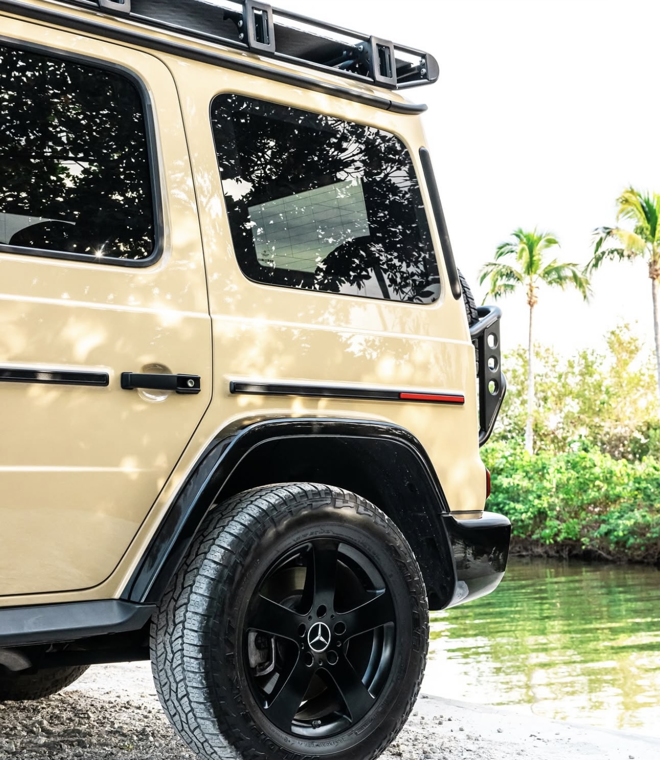 Mercedes-Benz G63 - Tan 