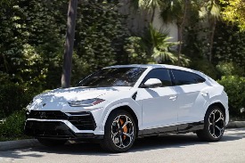 Lamborghini Urus – White on Orange