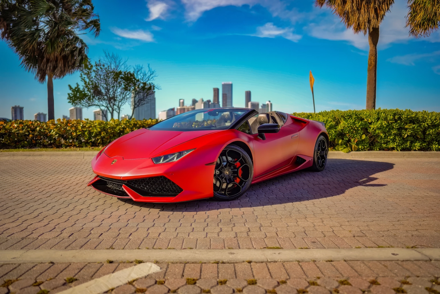 Lamborghini Huracan Spyder – Rosso Mars on Nero (Matte Red on Black)