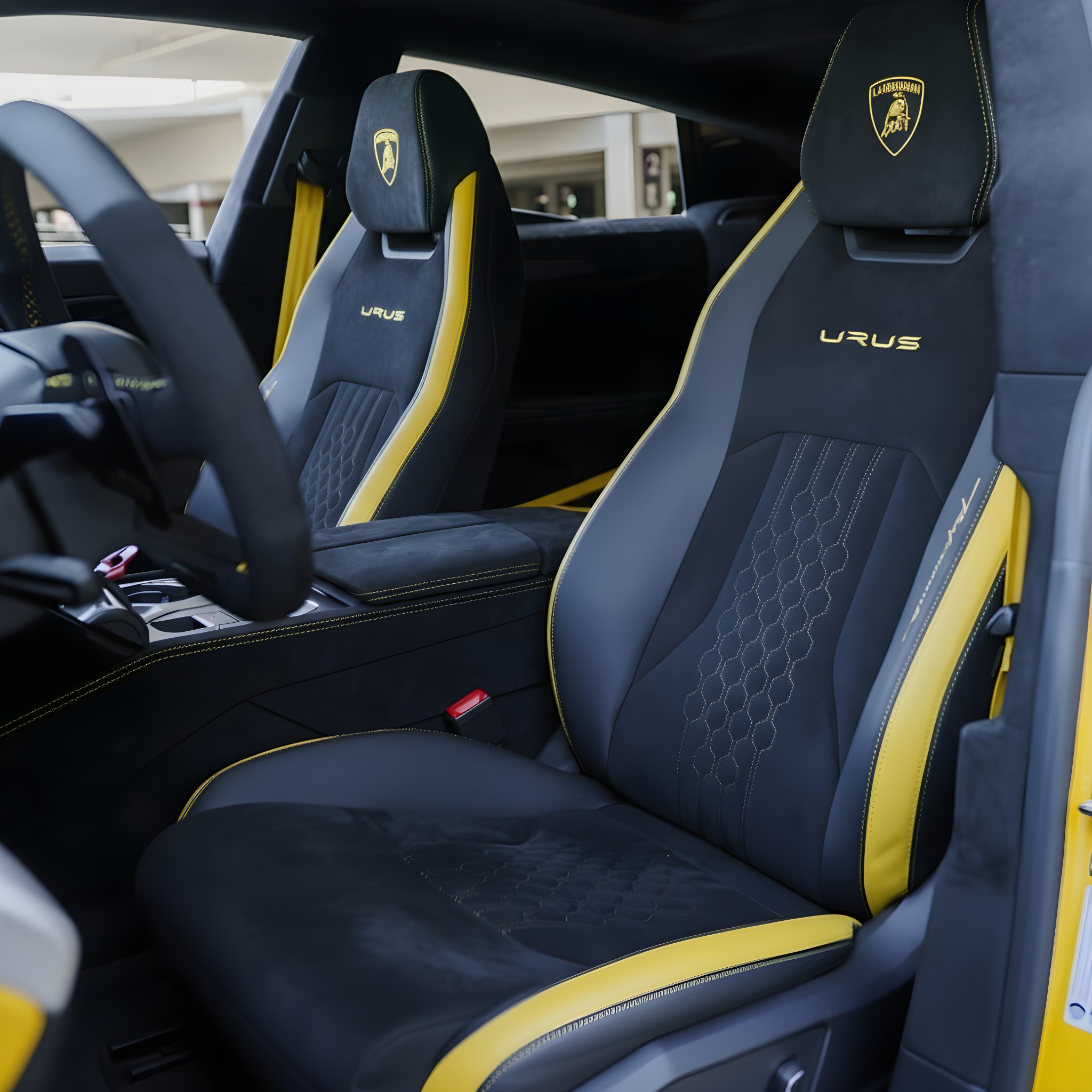 Lamborghini Urus - Giallo Inti Pearl on Nero Ade & Giallo Taurus (Pearl Yellow on Black and Yellow)