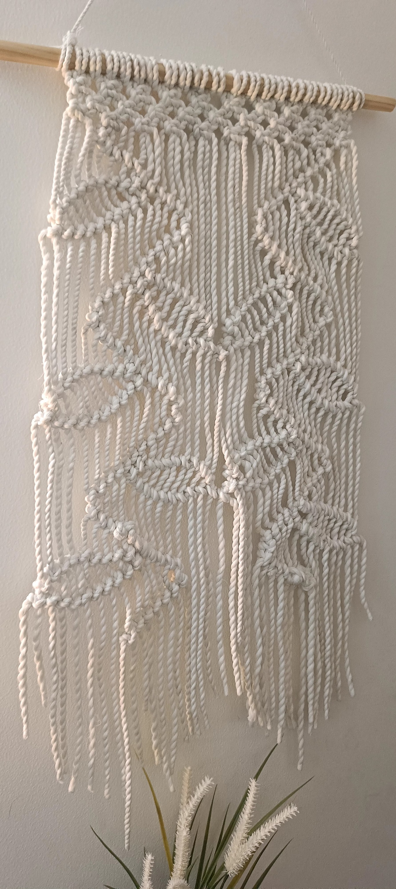 Macrame Hanging Leaves Growth Charm Pattern