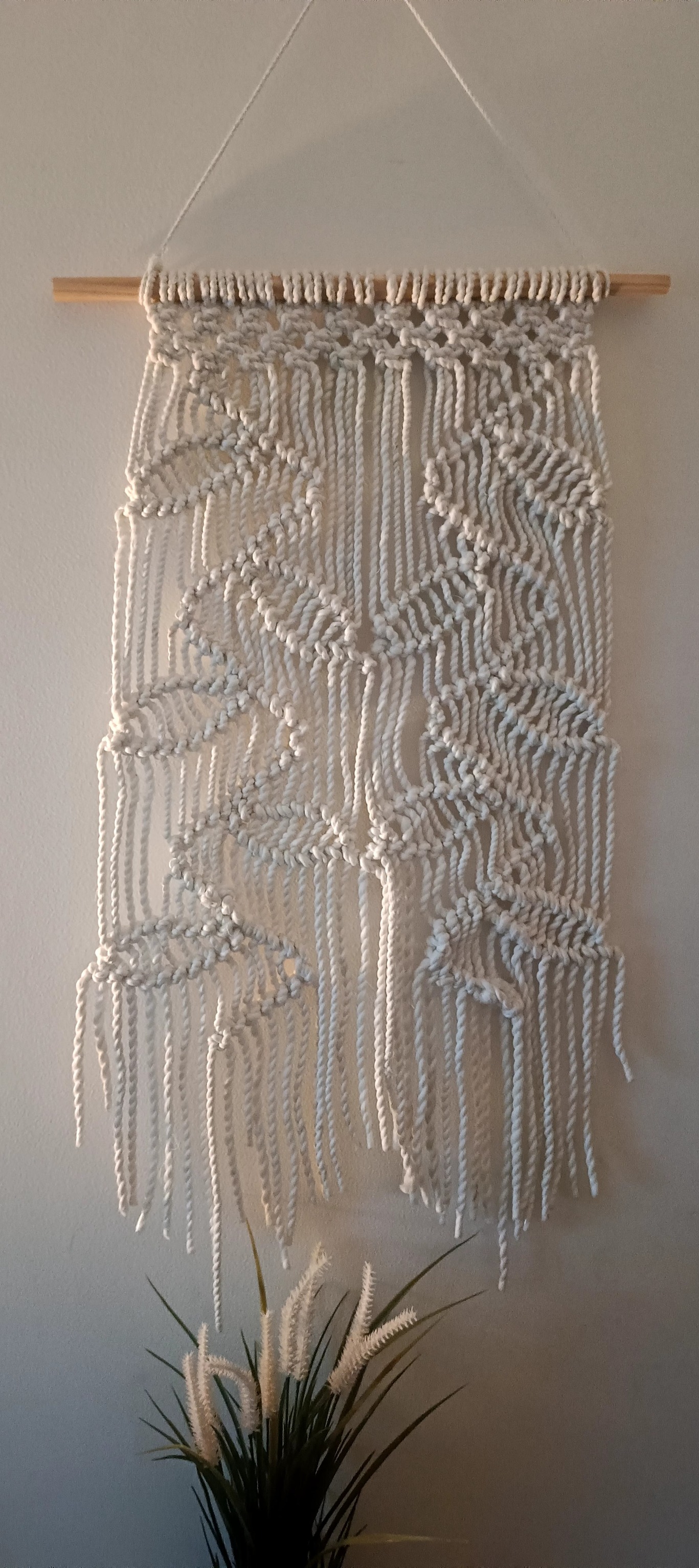 Macrame Hanging Leaves Growth Charm Pattern