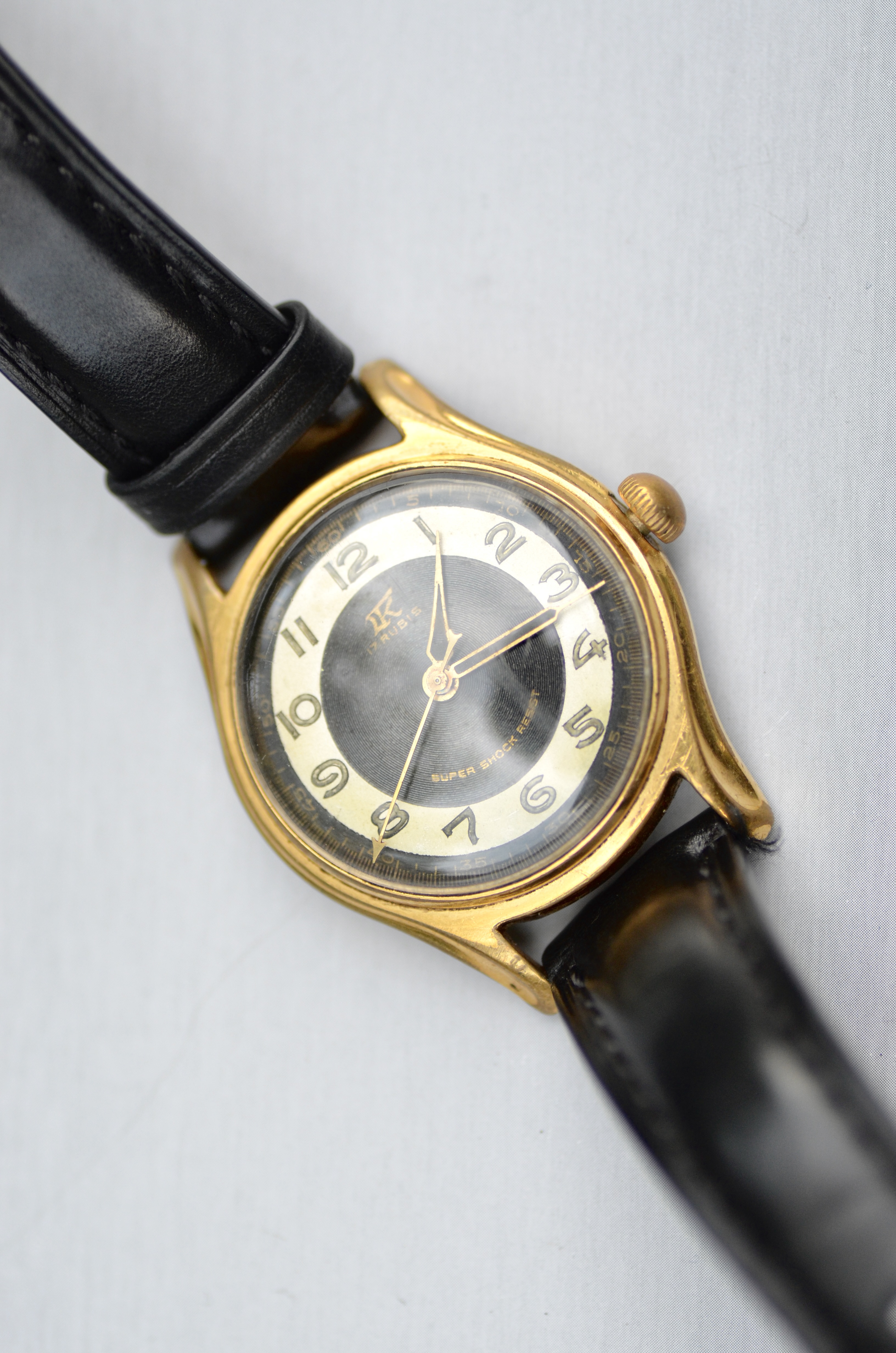 Hermann Becker Black Gold Bullseye 1950s Vintage Watch