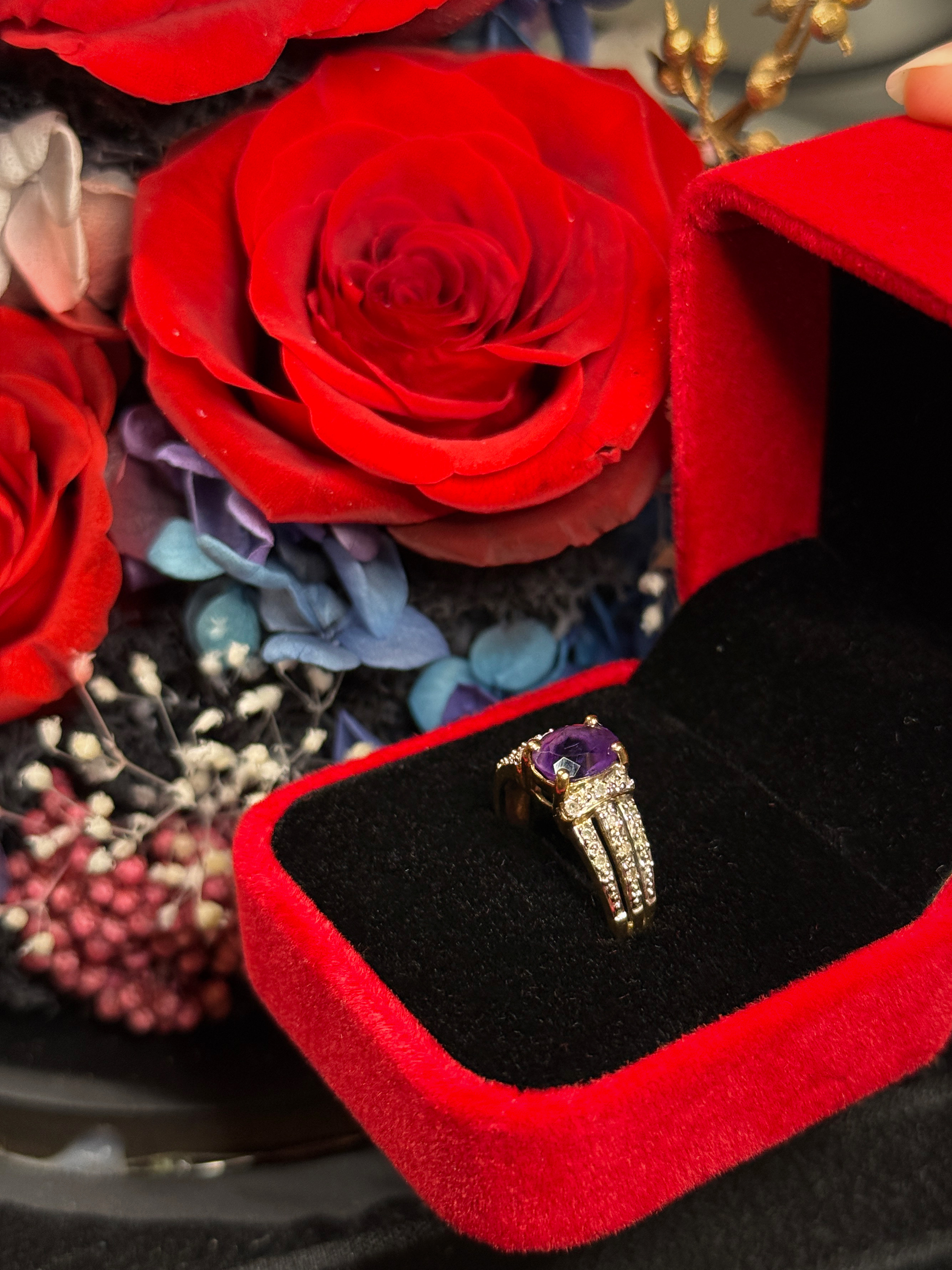 9ct Gold, Diamond and Amethyst Ring