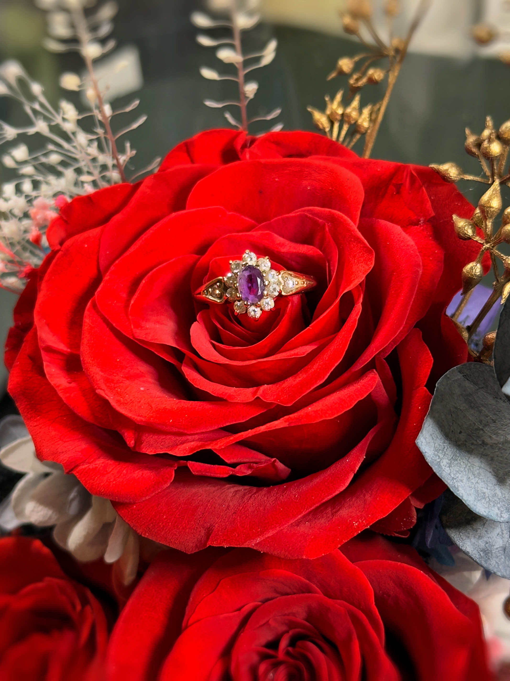 9ct Yellow Gold Ring with Diamonds and Central Amethyst