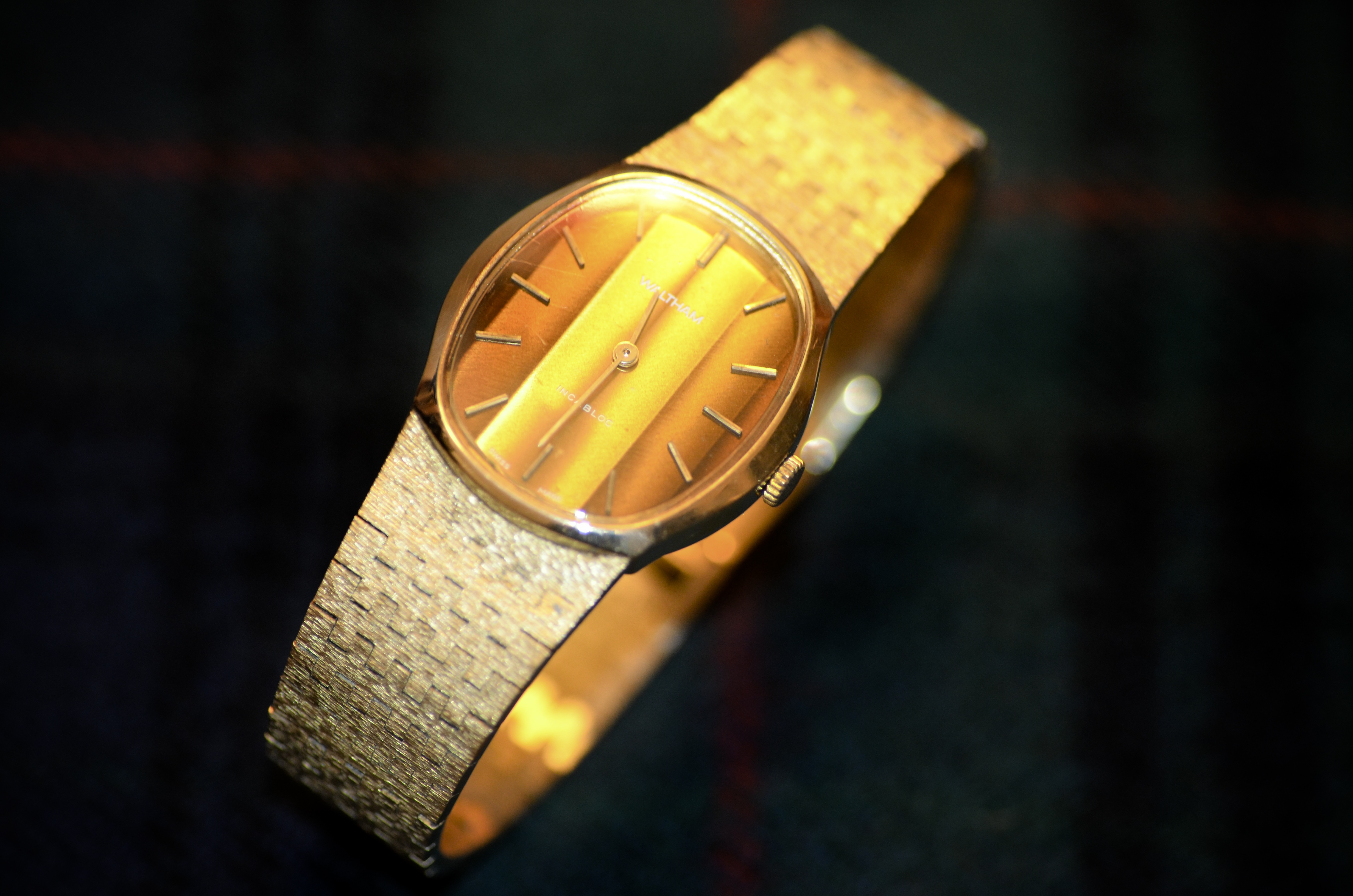 Waltham Integrated Bracelet Mechanical Watch