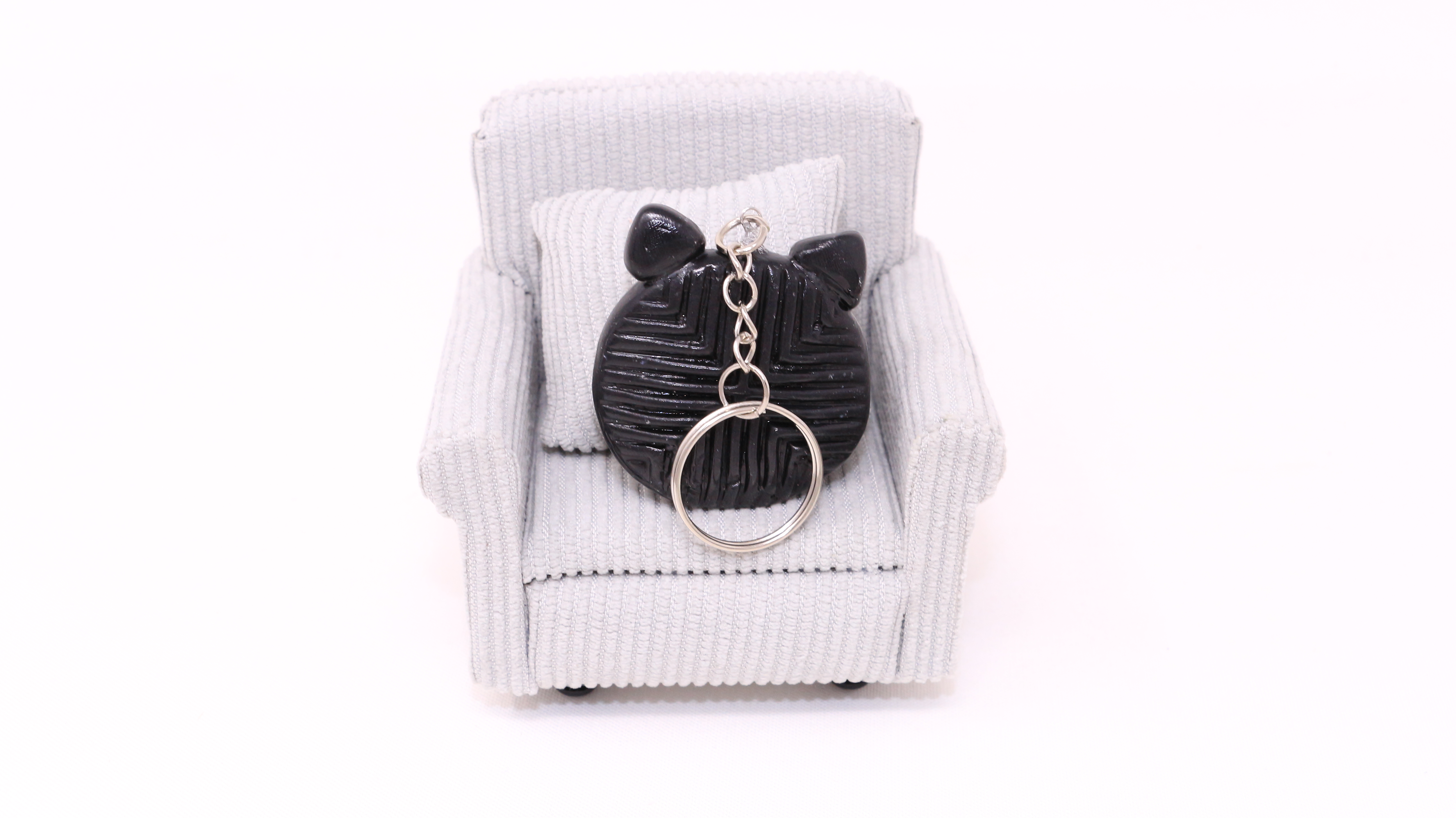 Pierre du calme chat noir avec poisson / Worry stone black cat with fish