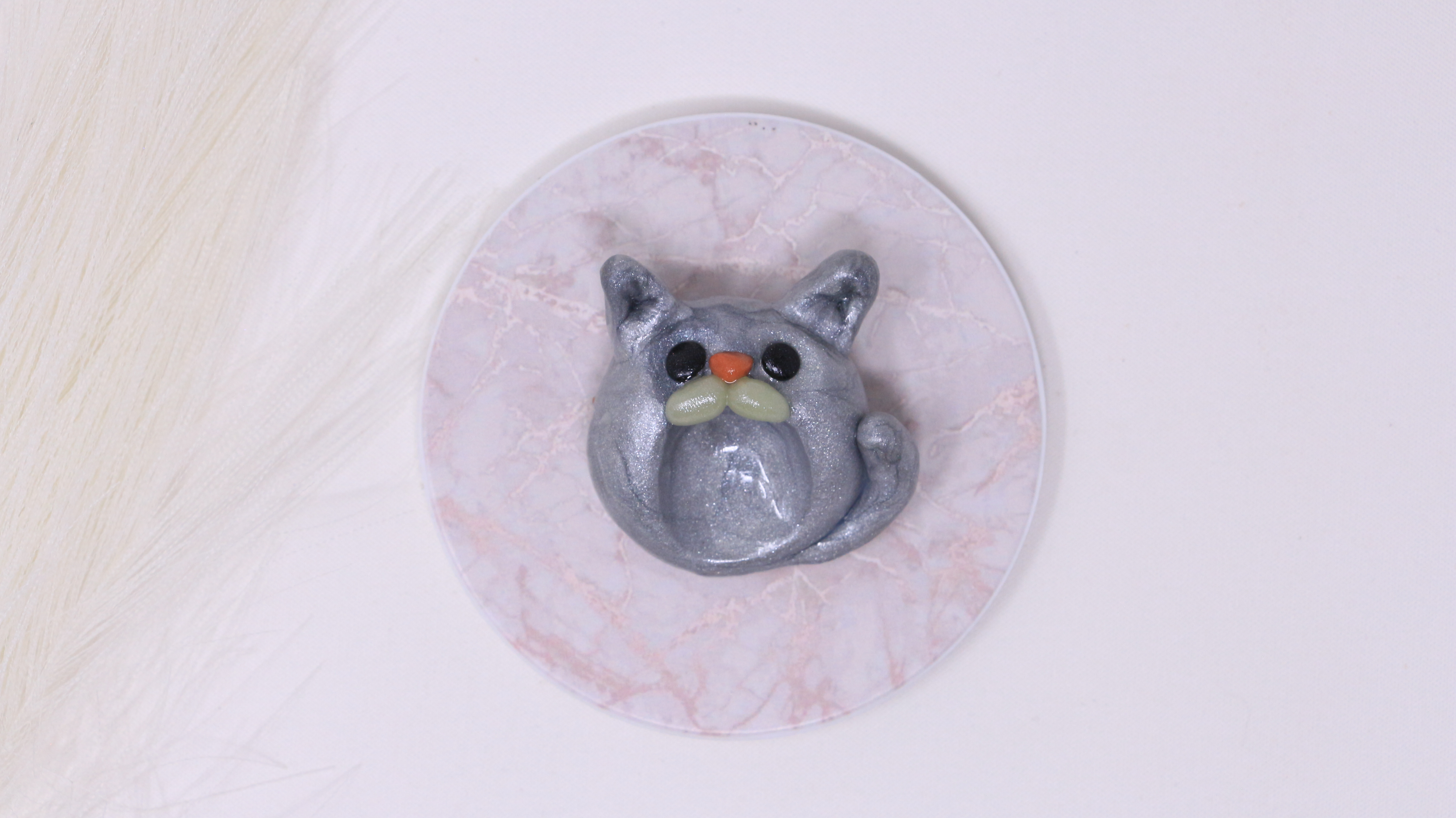 Pierre du calme chat argenté/ Silver cat worry stone