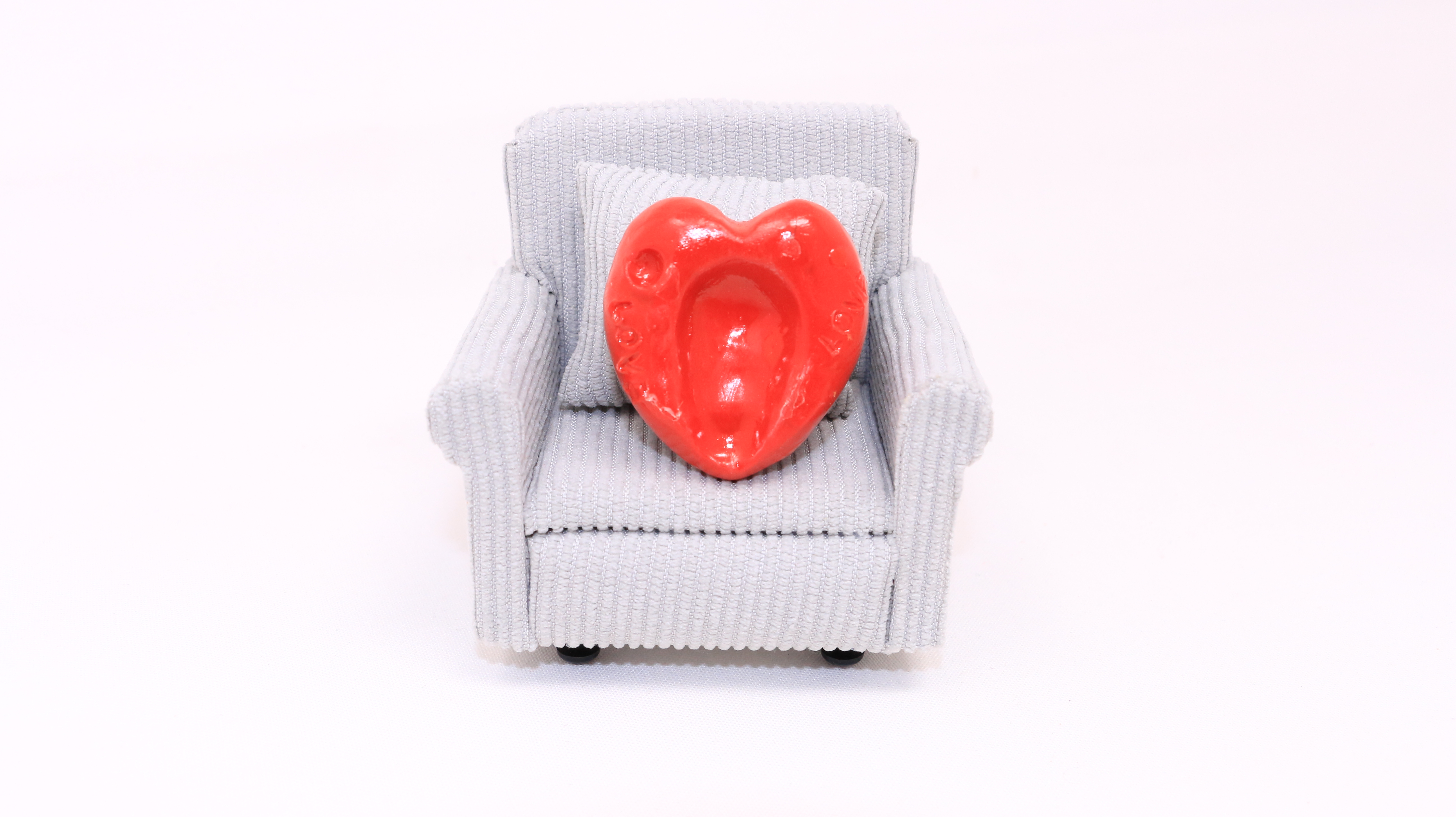 Pierre du calme en forme de cœur/ Worry stone heart shape, red