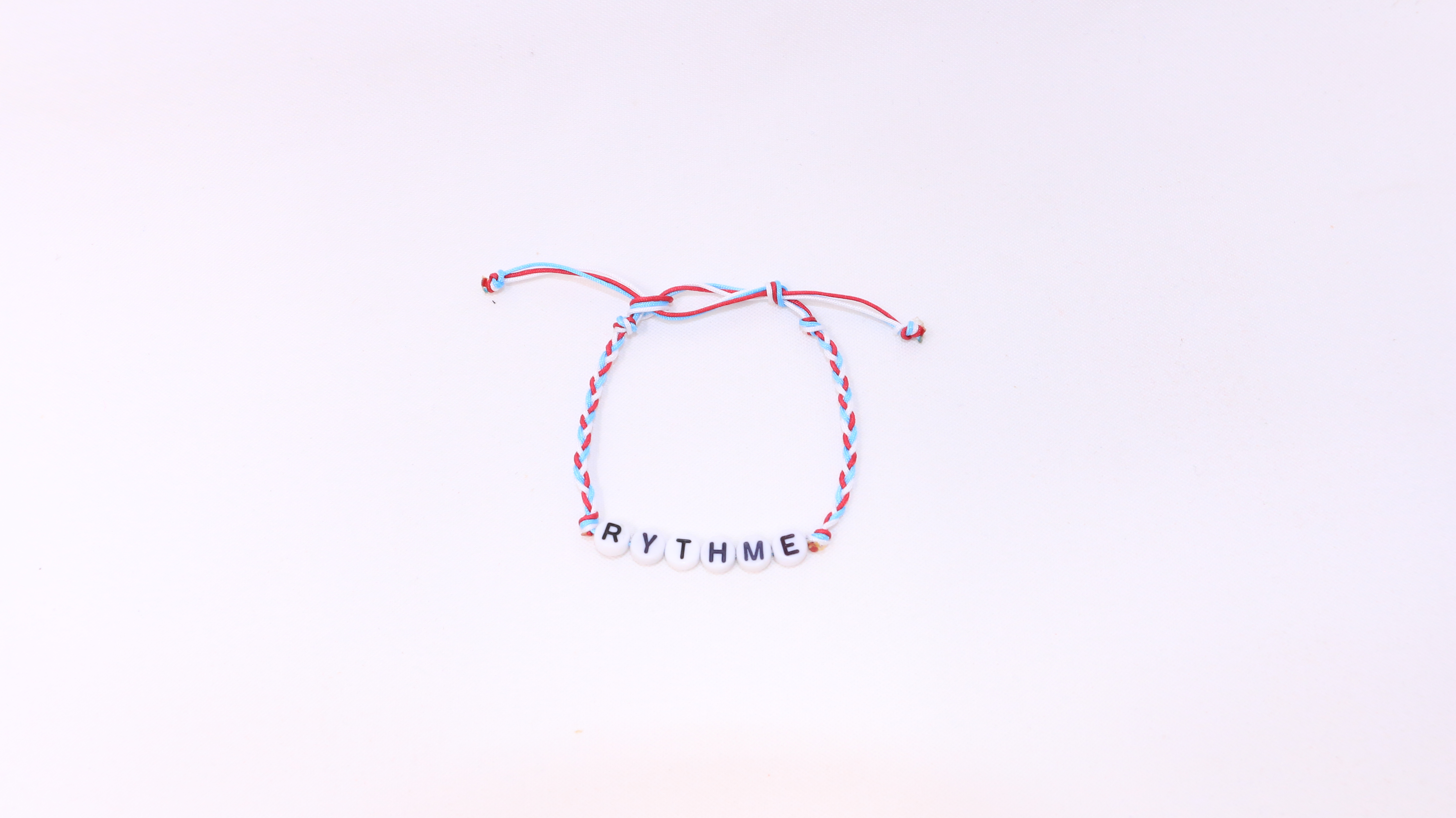 Bracelet tricoté PERSONNALISÉ