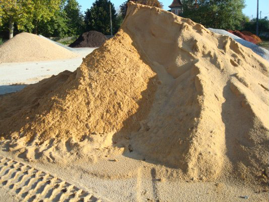 Sable de Construction – Pureté & Polyvalence pour Tous vos Chantiers