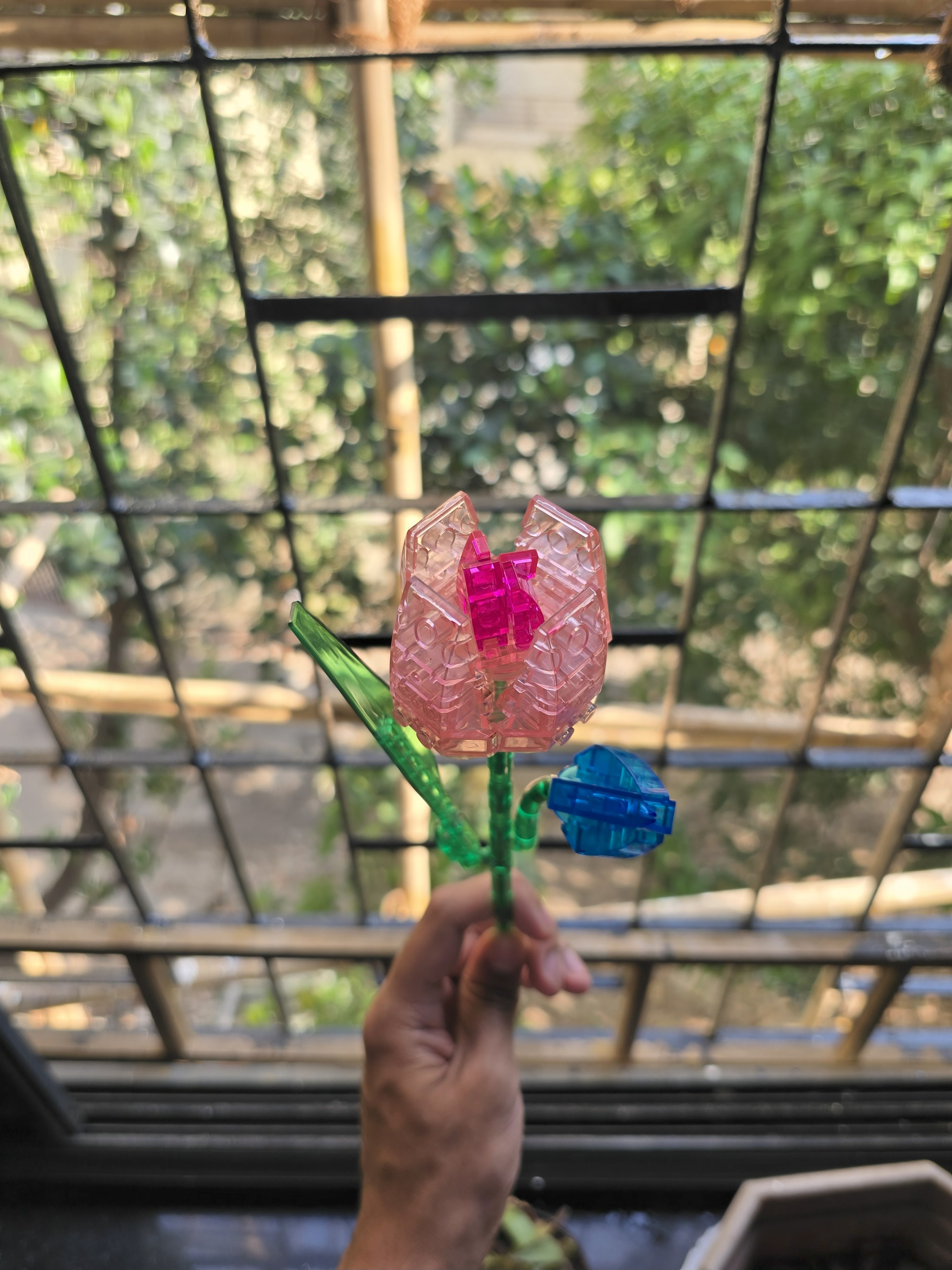 Tulip Buildable Plastic Flowers