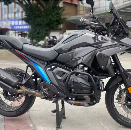 BMW R1300GS Carbon Fiber Pillar Panels