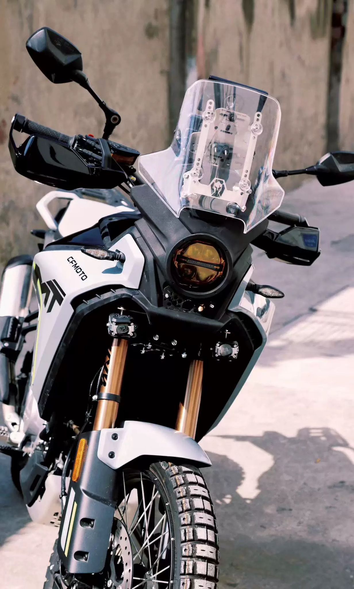 CFMOTO 450MT Rally Edition Set included (Headlights Future Eyes, Headlight Casing, Mounting, Windshield)