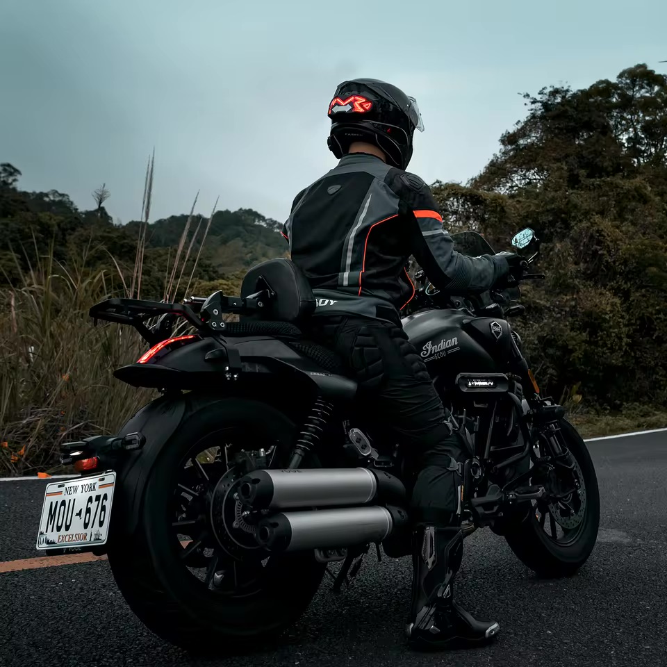 Rechargeable Smart Helmet Brake Light
