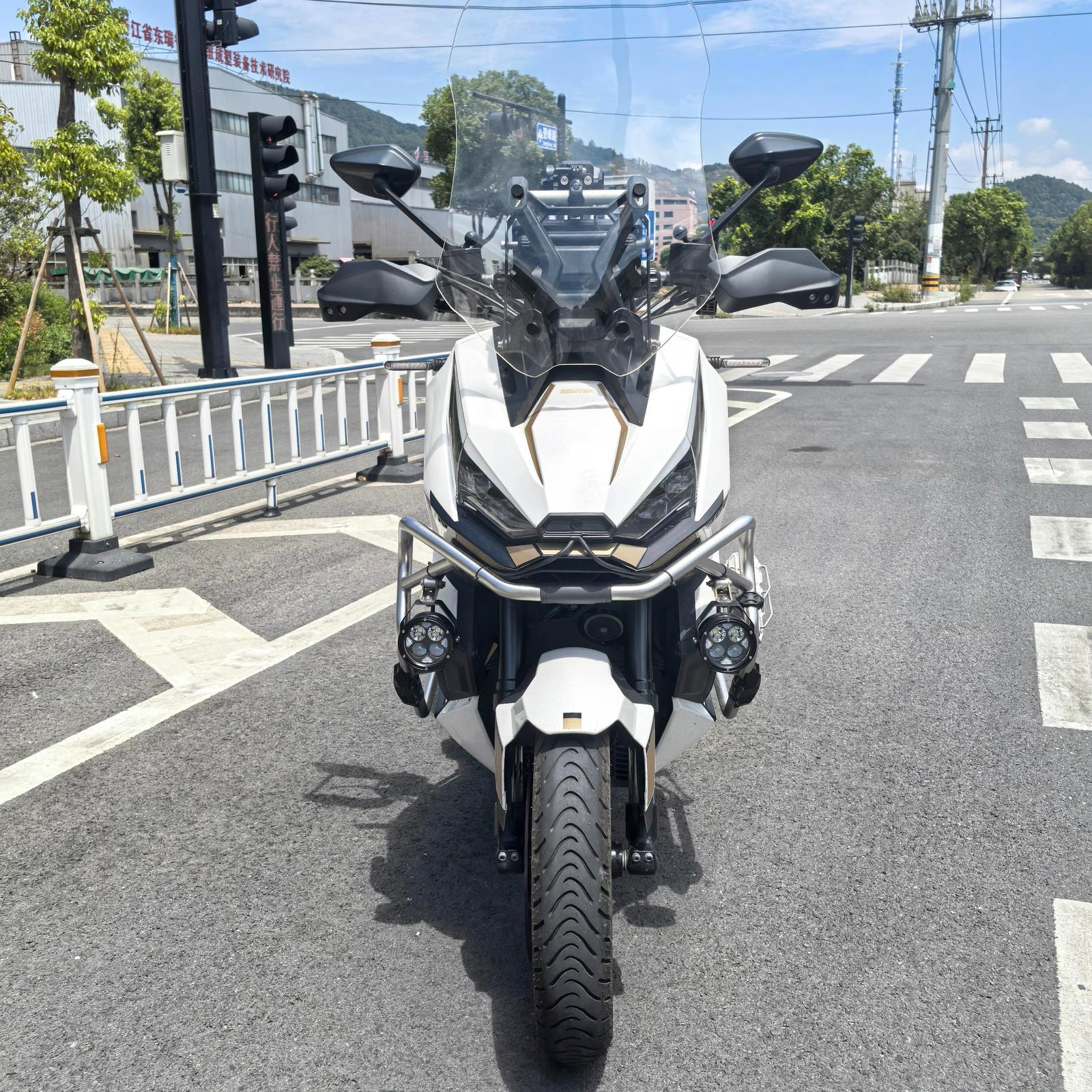 Zontes 368G Electronic Windshield