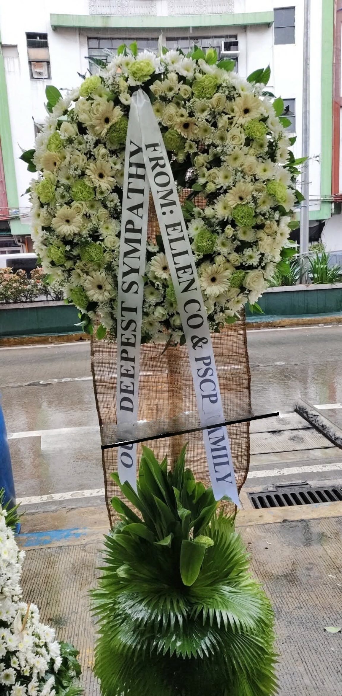 Floral Sympathy Funeral Wreath