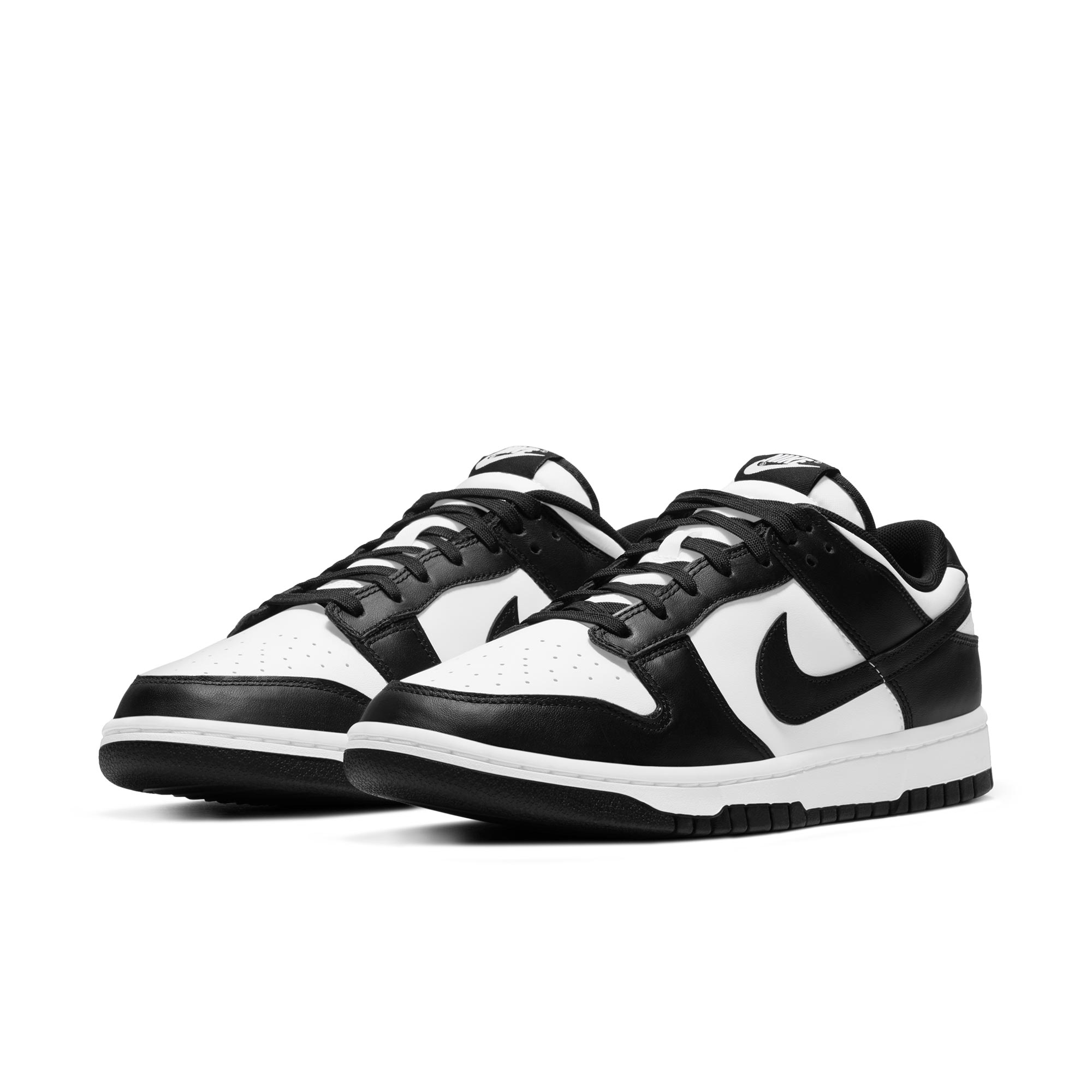 Nike DUNK LOW Panda color scheme DD1391