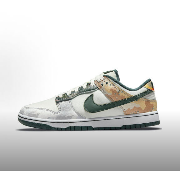 Nike Dunk SE "Sail Multi-Camo" 