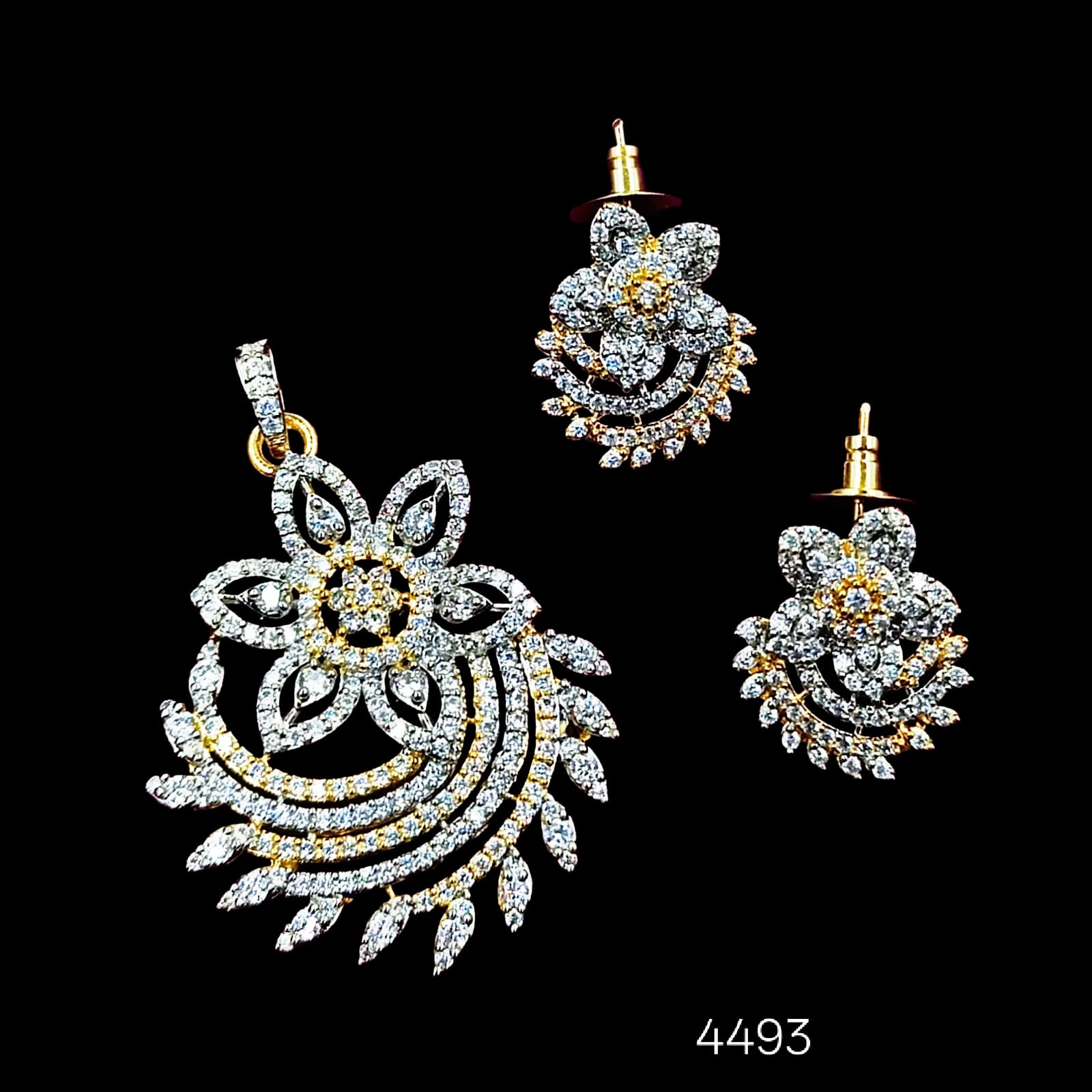 4492 AD Pendant Set SA00813PB Gold