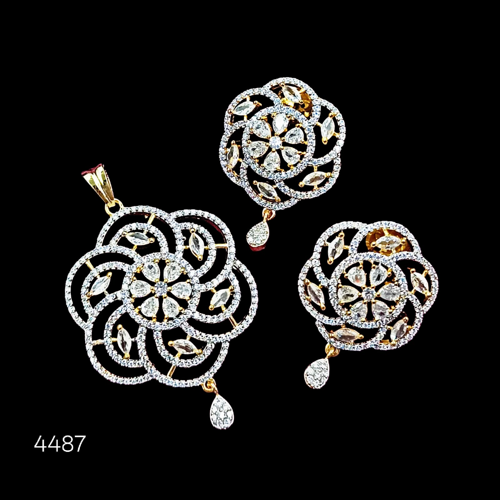 4487 AD Pendant Set SA00815PB Gold