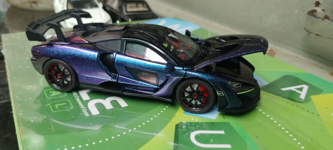 MCLAREN Blue (AM00928SK)