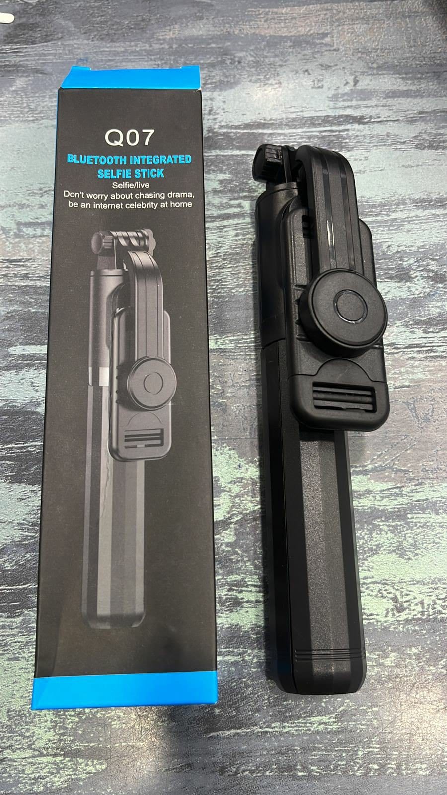 Q07 Selfie Stick (SS00595RK)