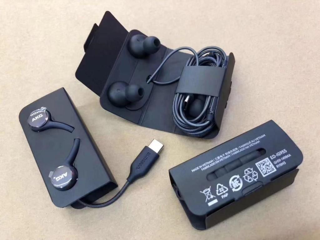 AKG Type-C Earphone (SS01214VM)