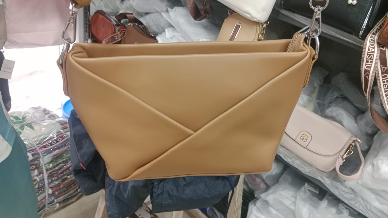 Geometric Tan Leather Shoulder Bag - AM01427MB 