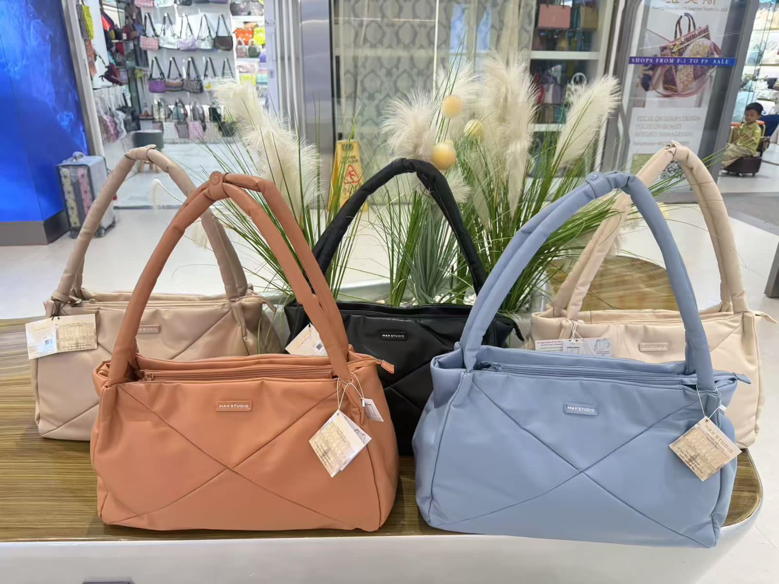 Quilted Handbag - AM01406MB 