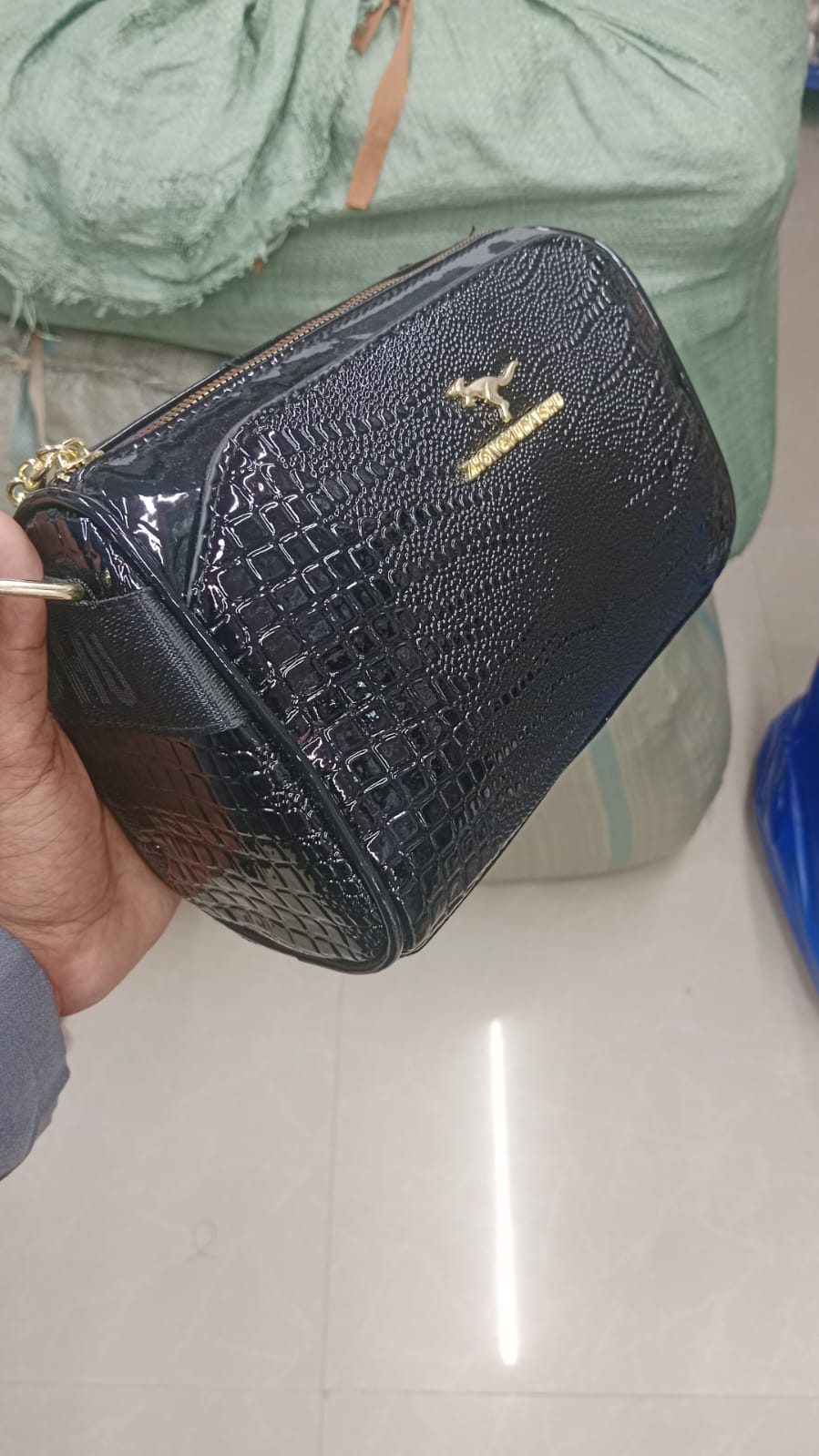 Black Textured Shoulder Bag SMALL SIZE- AM01432MB