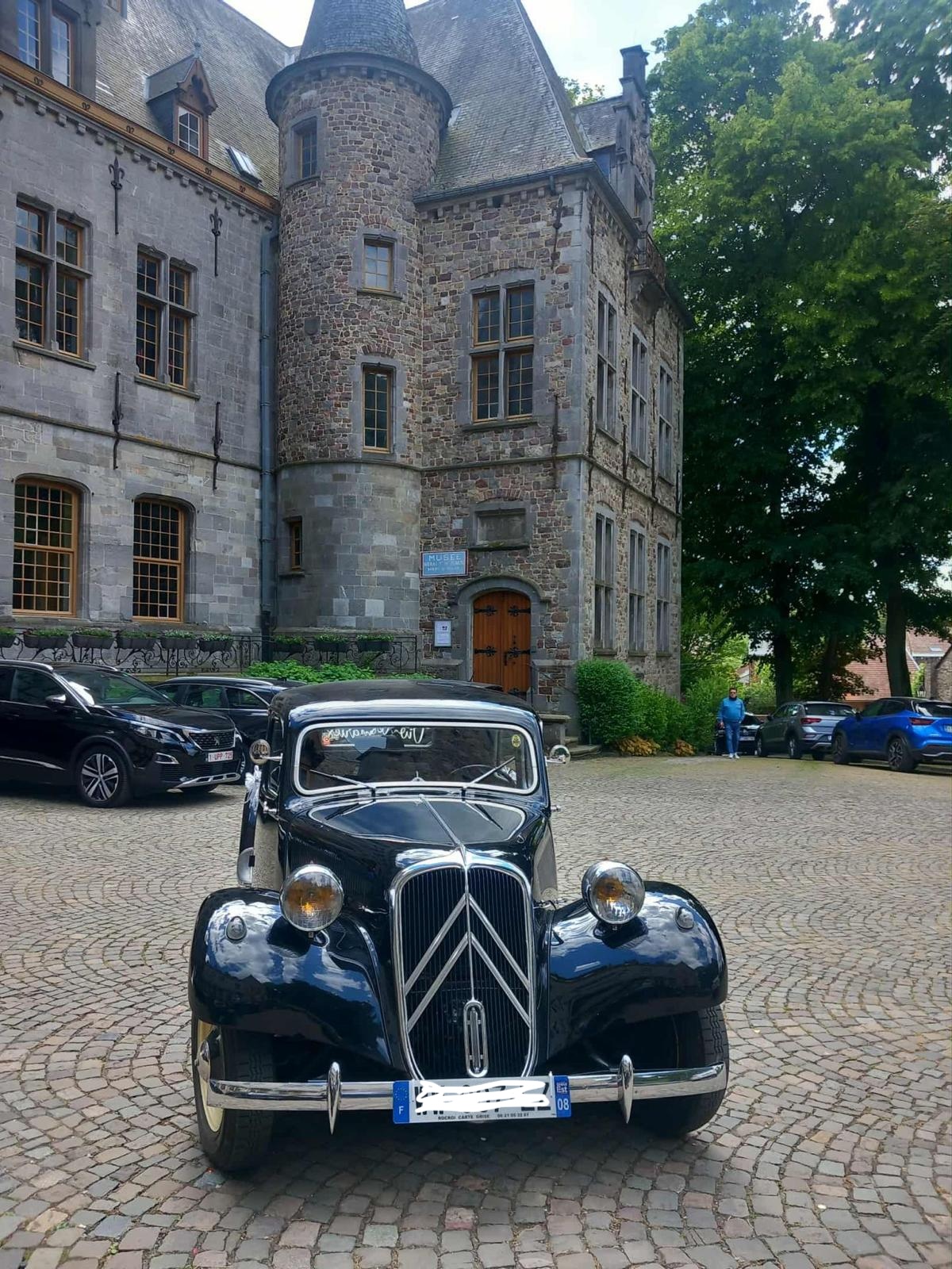 Voiture de mariage  vintage avec chauffeur