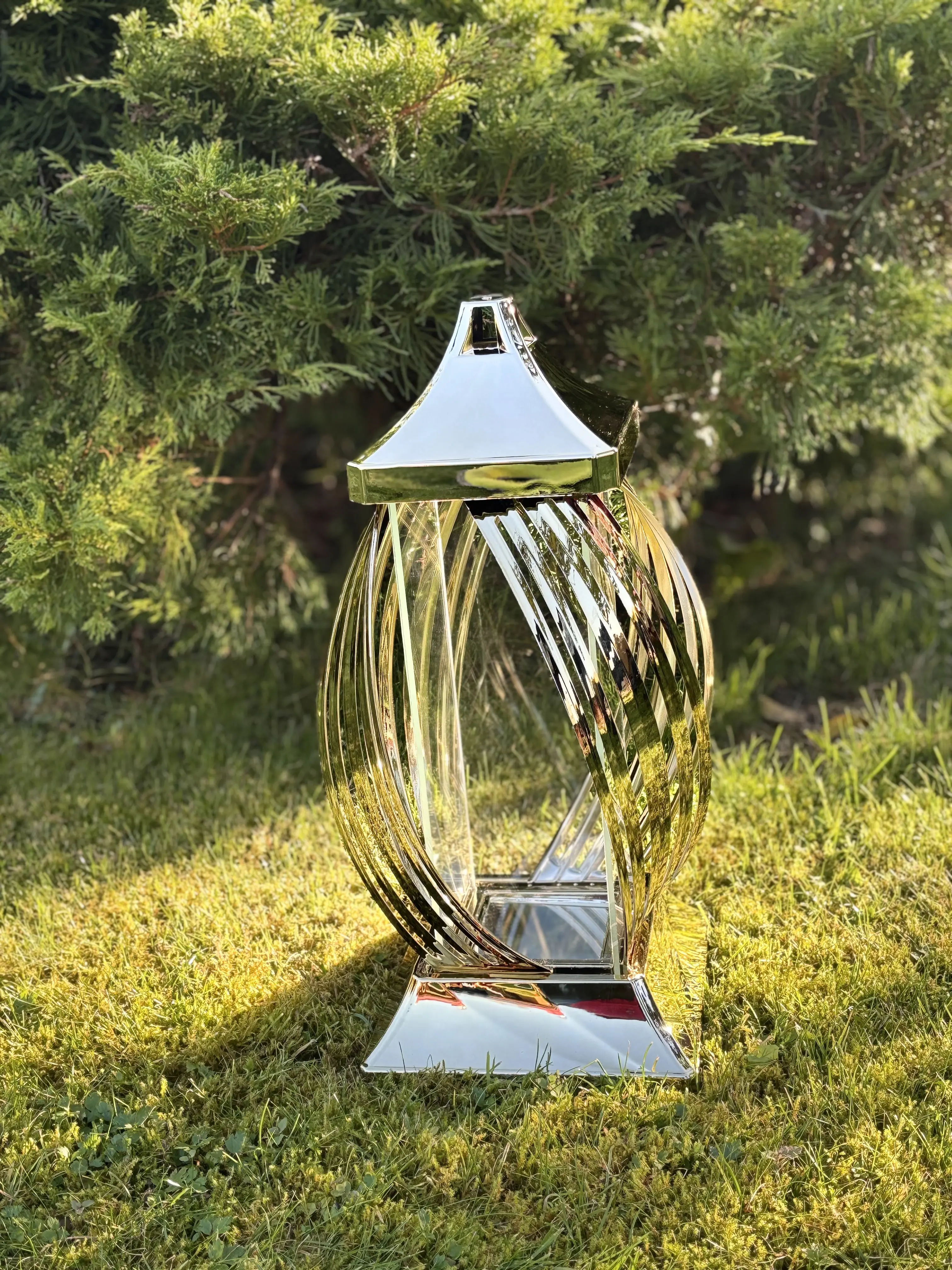 Žvakė Skara auksinė