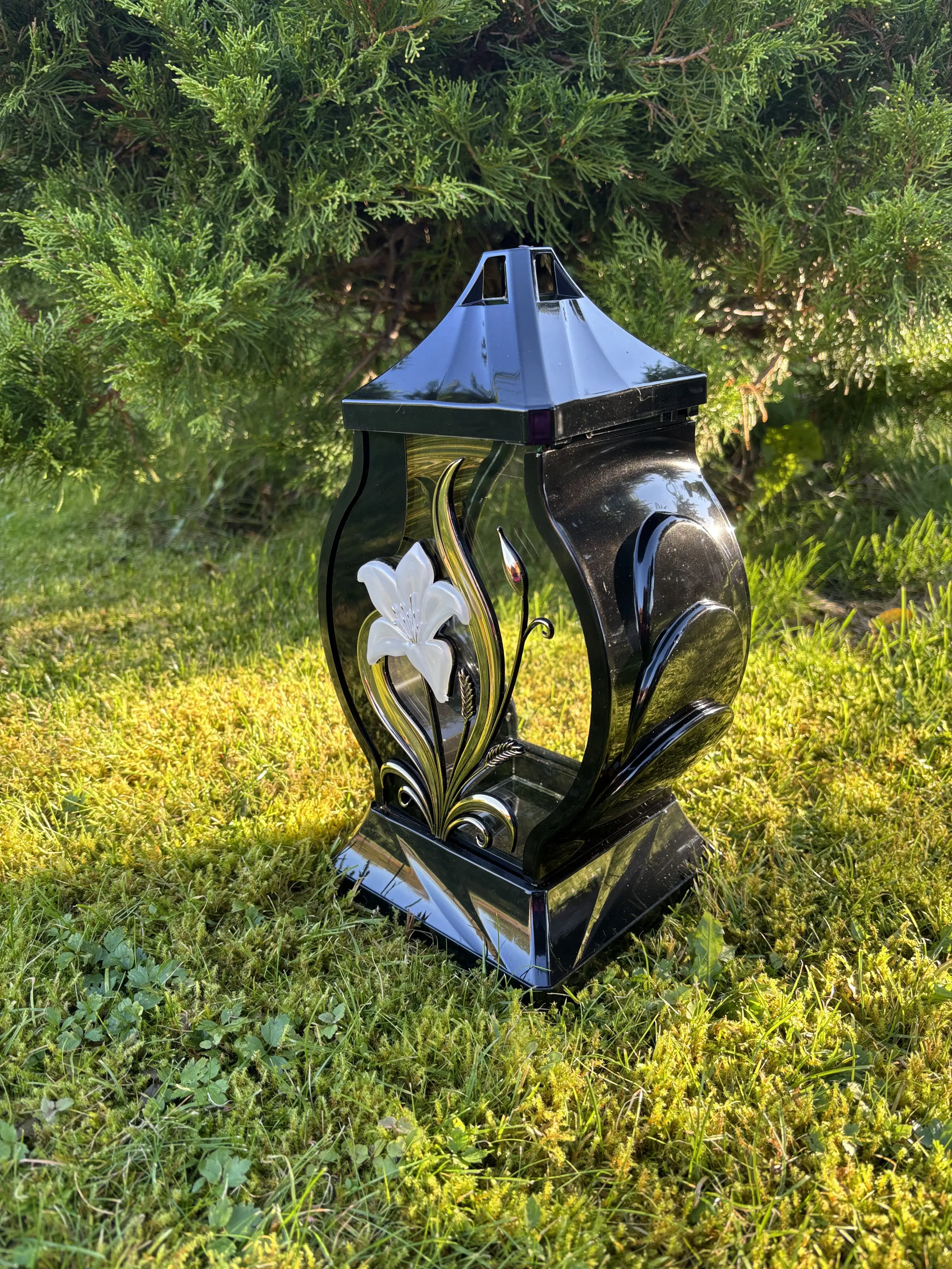 Žvakė Obeliskas su balta kalija ir auksu