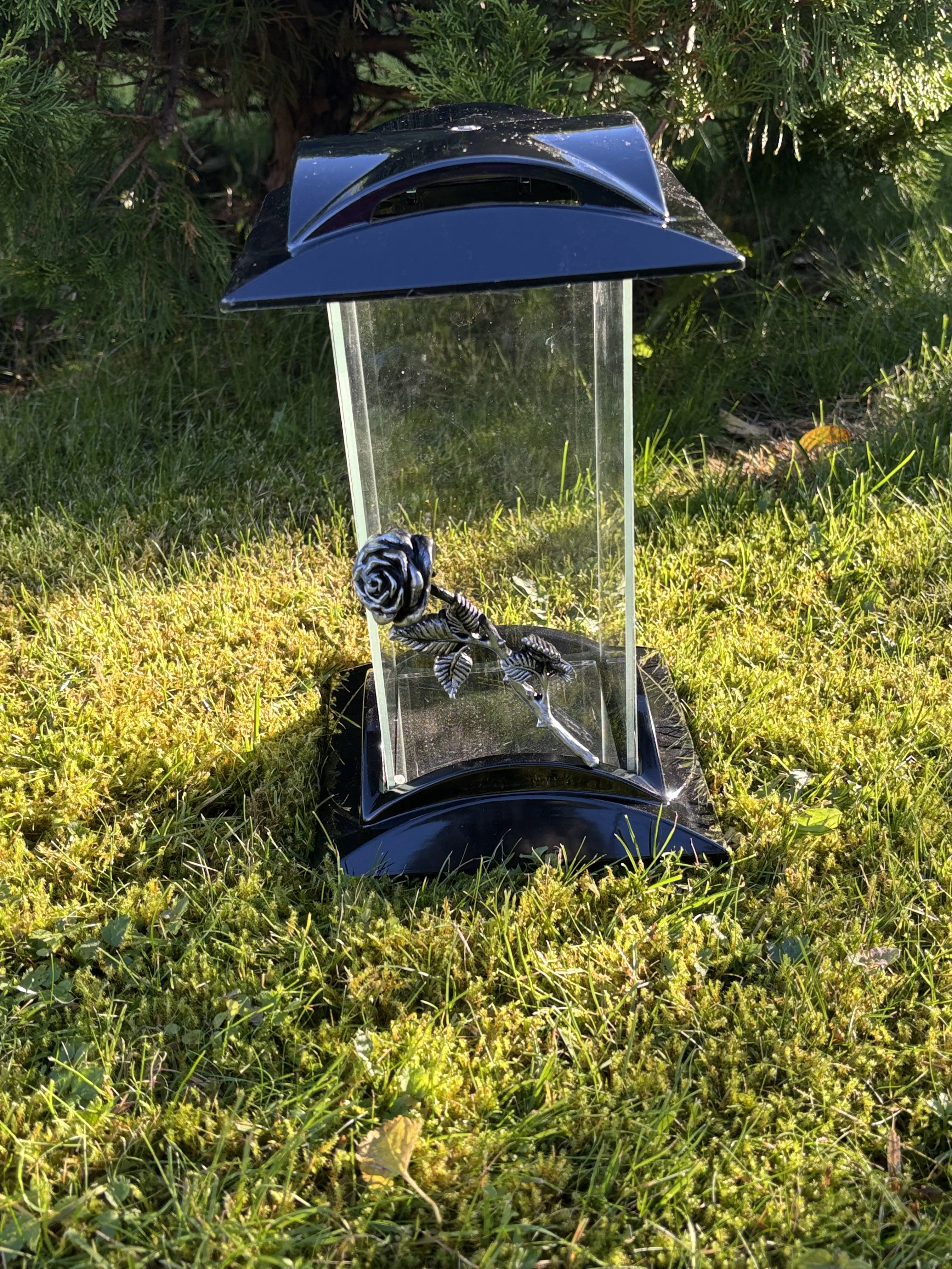 Žvakė sidabrinė su rože su 3D efektu