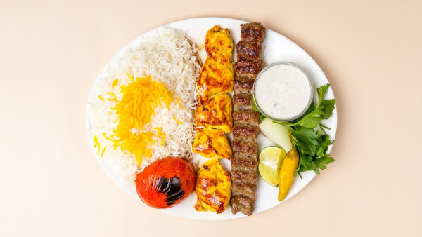 Djudje & Kubideh mit Safranreis