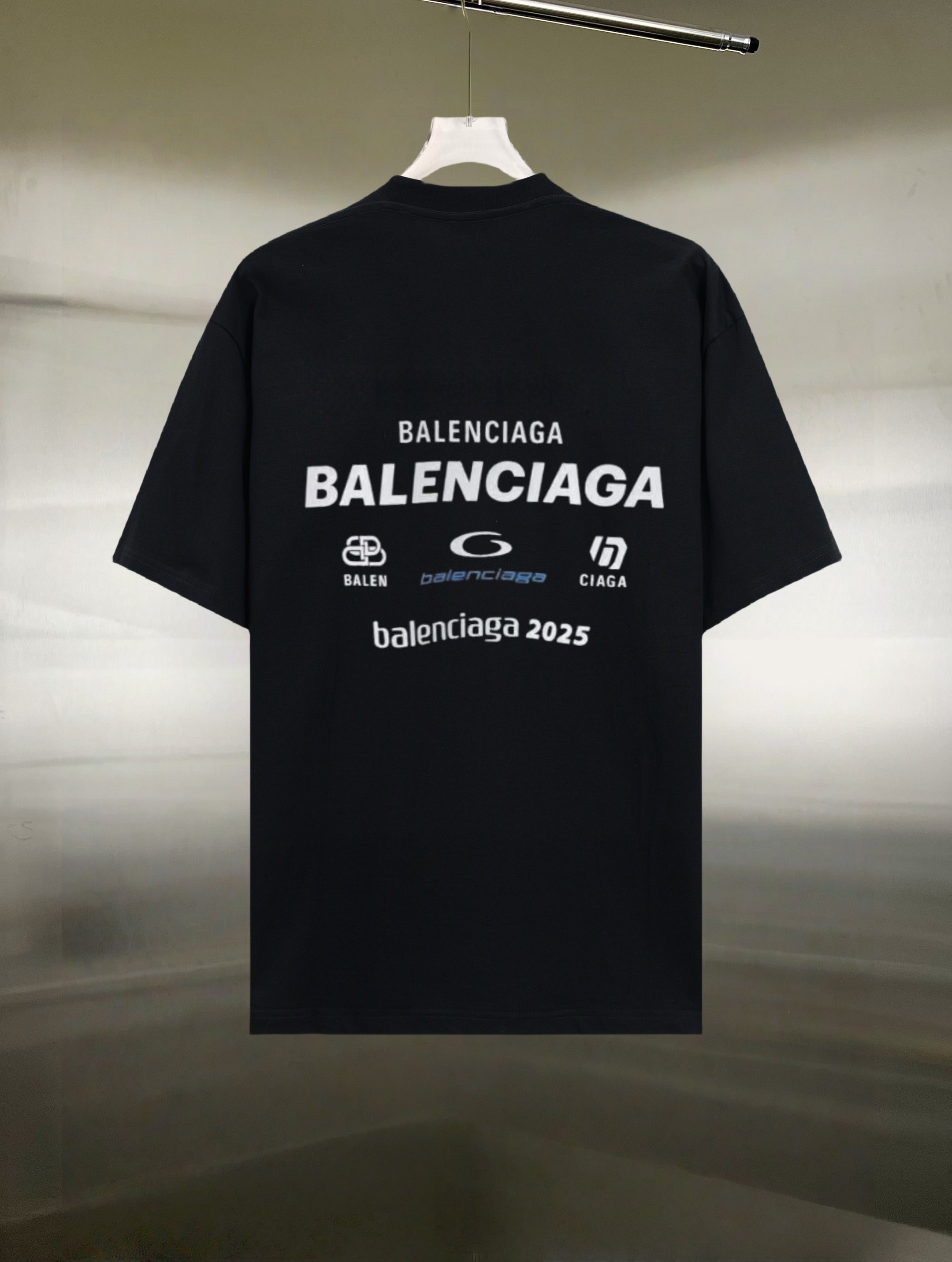 CAMISETA BALENCIAGA