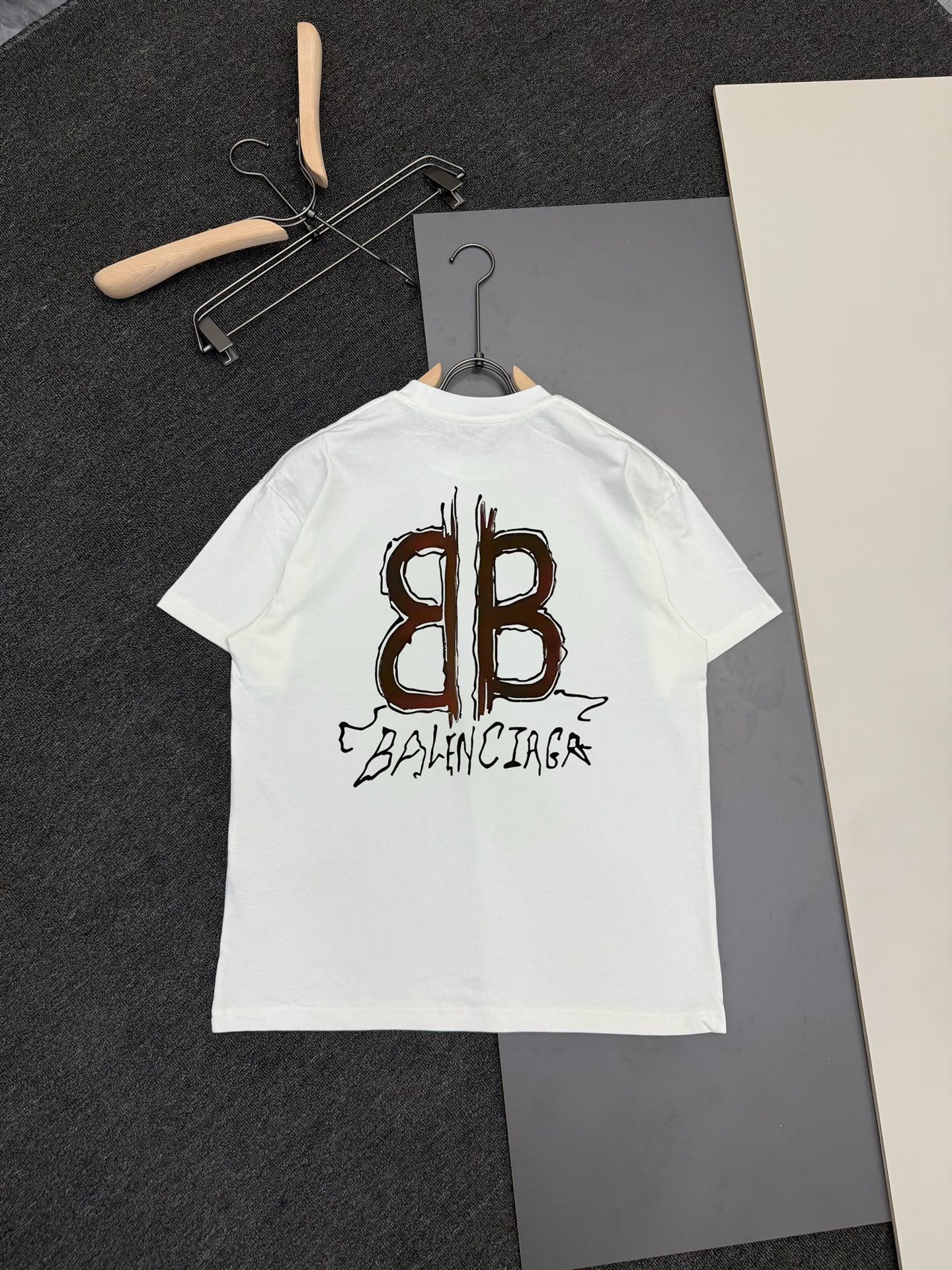 BALENCIAGA