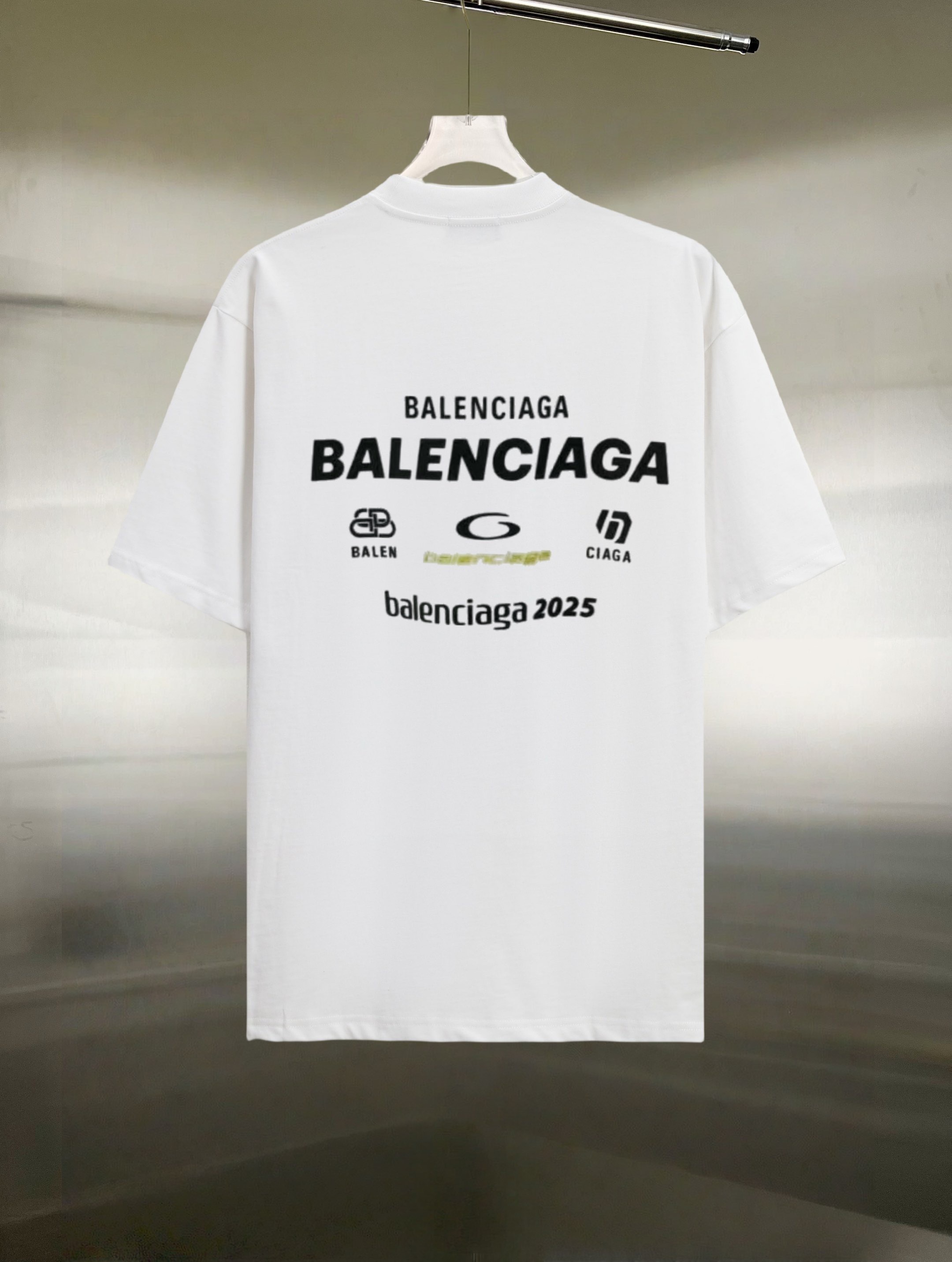 CAMISETA BALENCIAGA