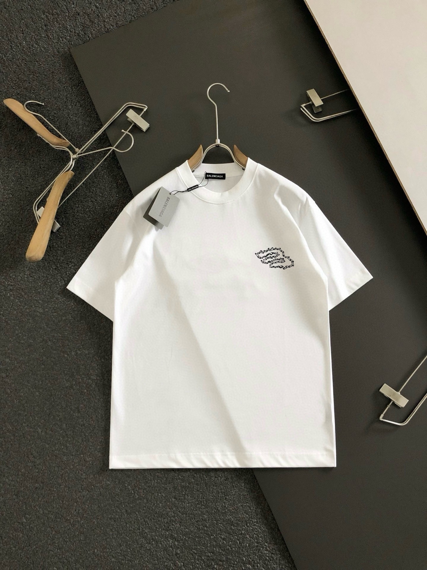 BALENCIAGA