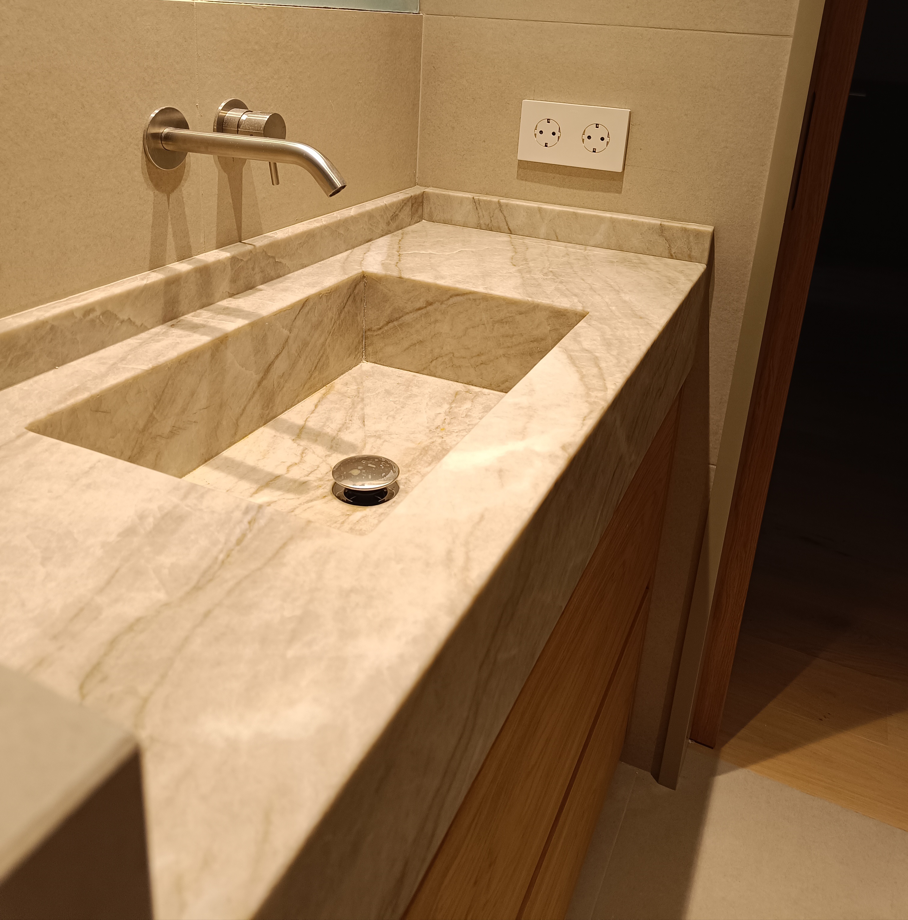 Pica de baño ingletada 