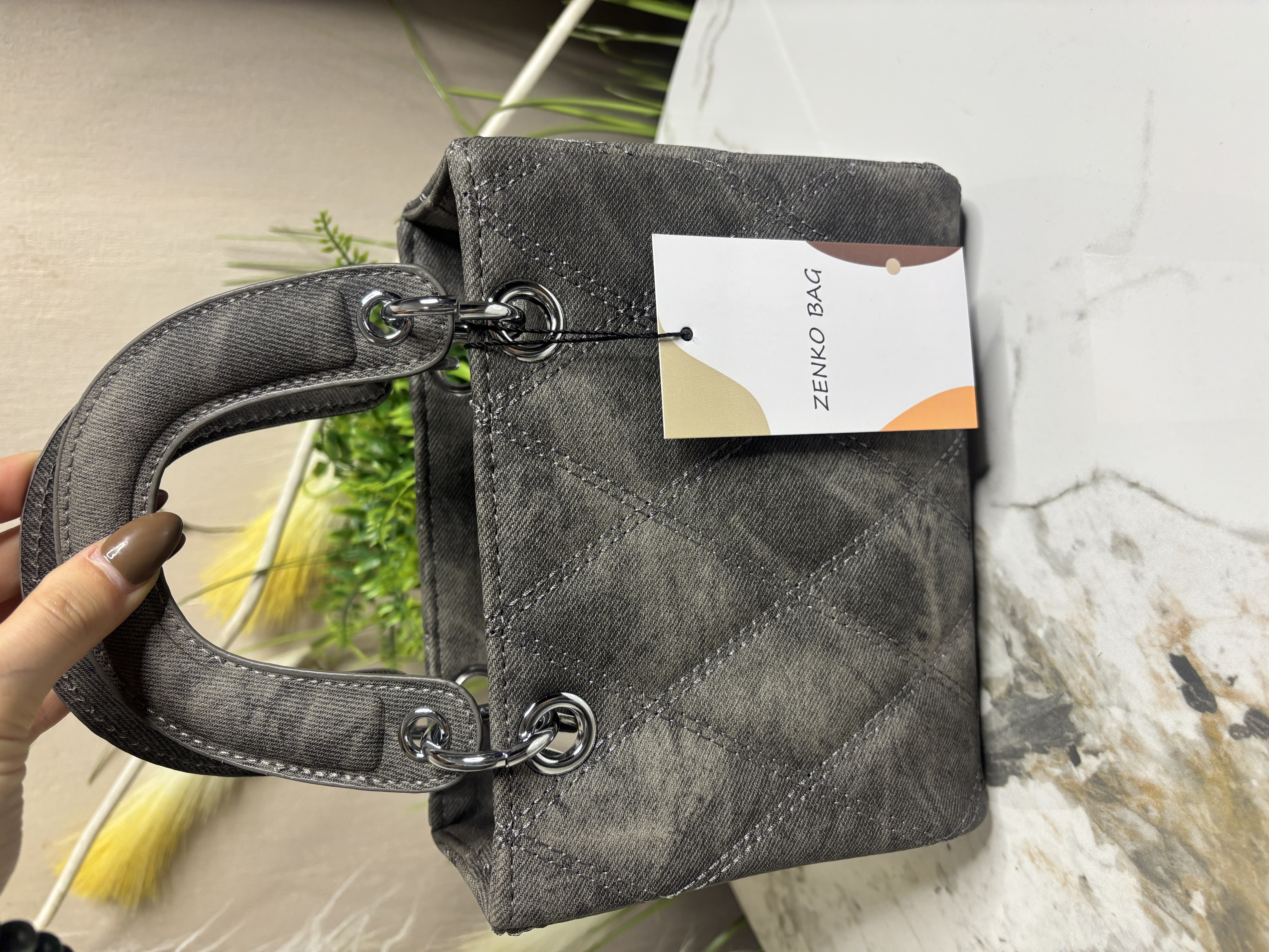 Pilka Zenko rankinė